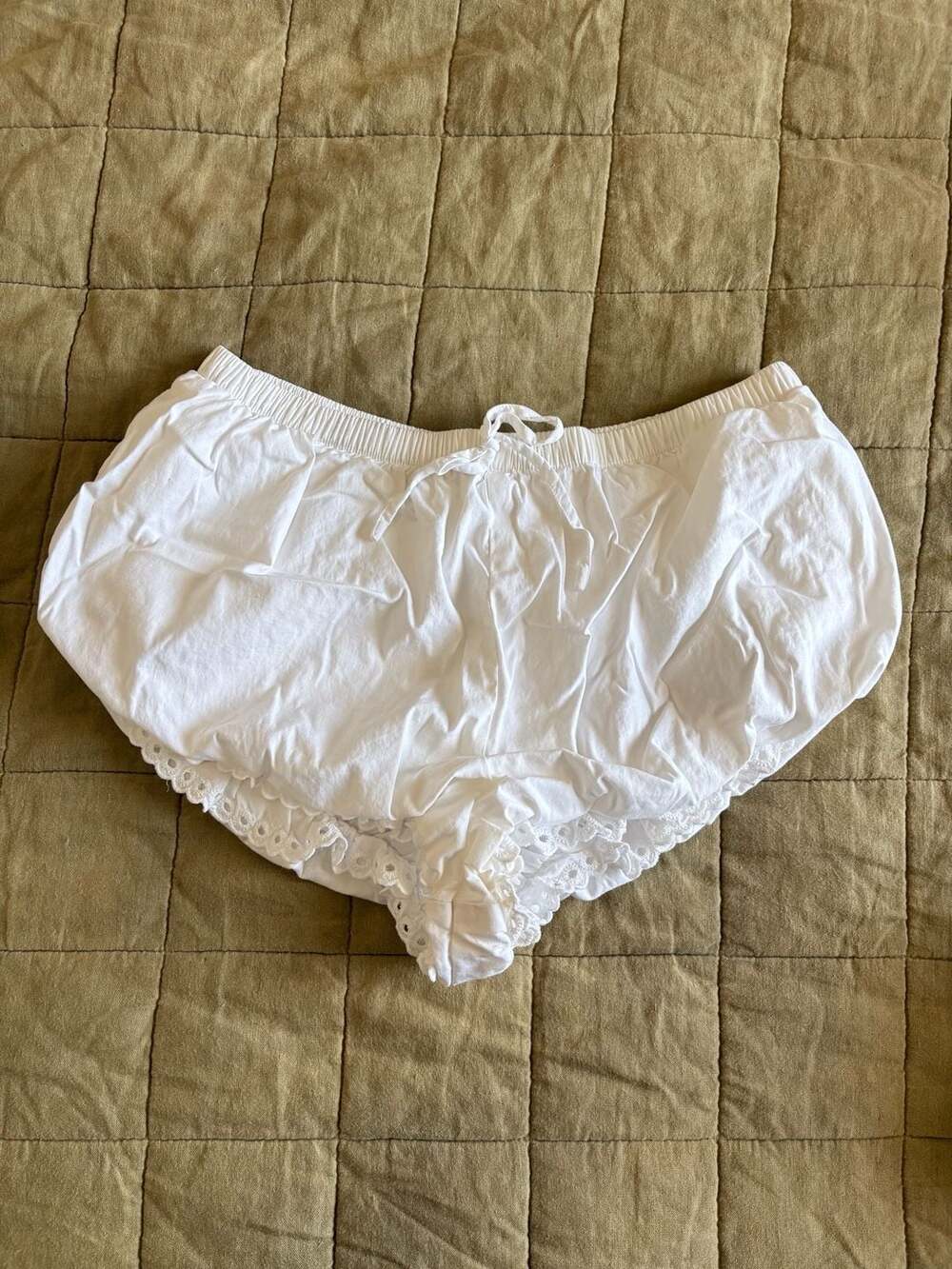 Reformation Drawstring Shorts Size S White Eyelet Bloomers
